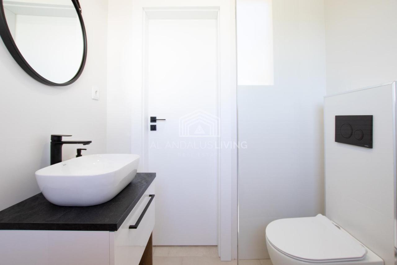 Panoramic Sea Views And Direct Access To The Beach From The Community In Torrenueva Málaga Exterior foto
