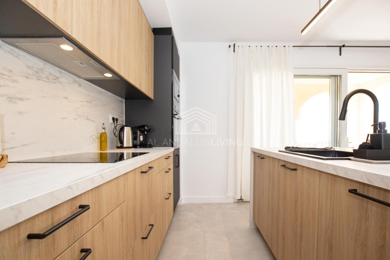 Ferienwohnung Panoramic Sea Views And Direct Access To The Beach From The Community In Torrenueva Málaga Exterior foto