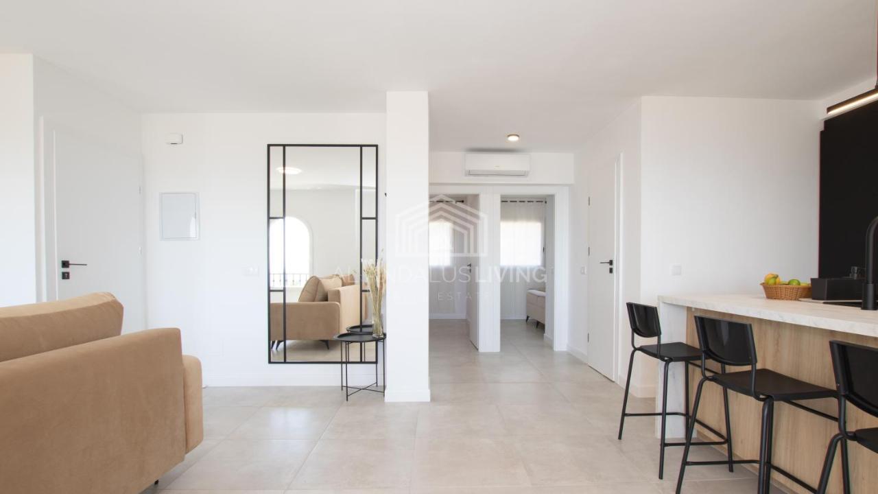 Ferienwohnung Panoramic Sea Views And Direct Access To The Beach From The Community In Torrenueva Málaga Exterior foto