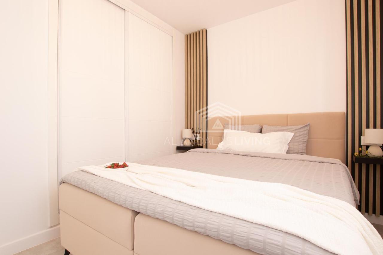 Panoramic Sea Views And Direct Access To The Beach From The Community In Torrenueva Málaga Exterior foto
